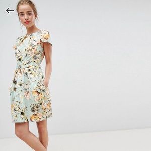 ASOS ROBIN FLORAL DRESS WITH POCKETS SIZS US 6